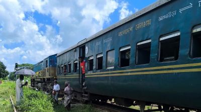 ব্রাহ্মণবাড়িয়ায় বগি লাইনচ্যুত, ডাউন লাইনে ট্রেন চলাচল বন্ধ