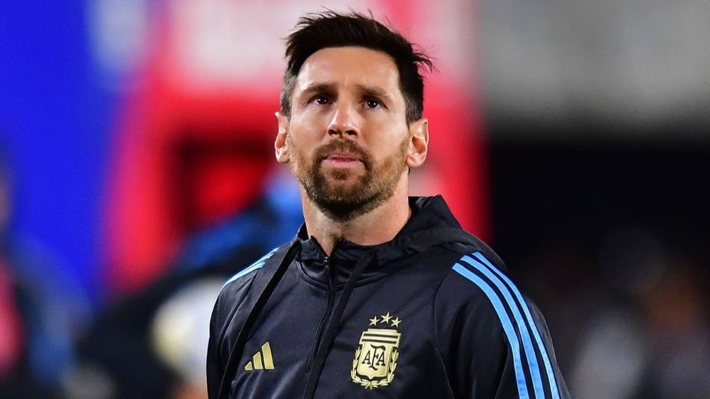 ‘শেষ’ ম্যাচে খেলতে নেমে প্রায় কেঁদেই ফেললেন মেসি