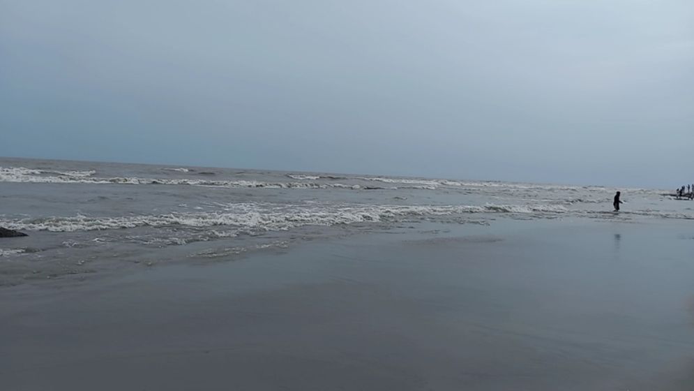 দেরিতে কাজে যোগ দেওয়ায় জেলেদের মারধর, একজনের মৃত্যু