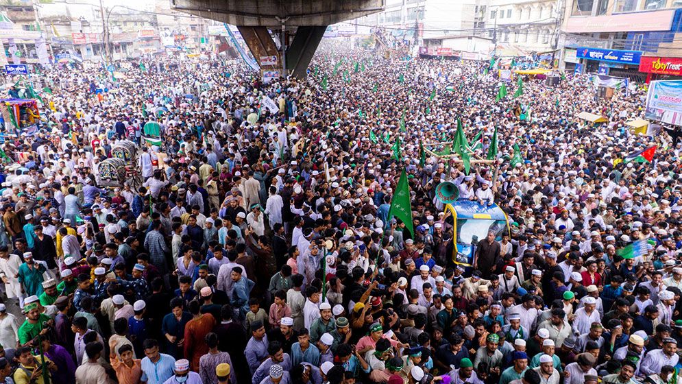 চট্টগ্রামে জশনে জুলুসে পদদলিত হয়ে প্রাণ গেল ২ জনের