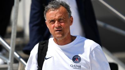 সাইকেল চালাতে গিয়ে ঘোর বিপদ, হাড় ভাঙল পিএসজি কোচের