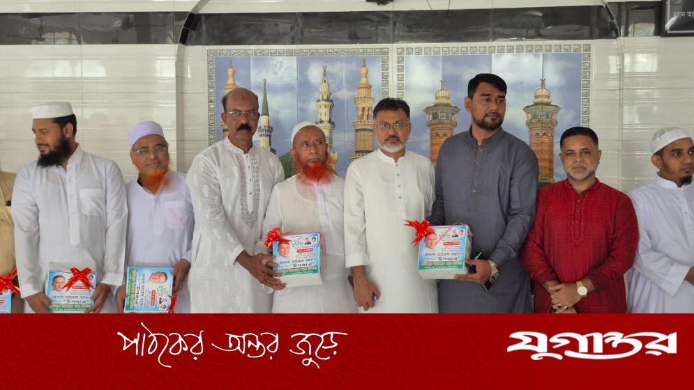 ১৪০ মসজিদের ইমামকে কুরআন উপহার দিলেন তারেক রহমান