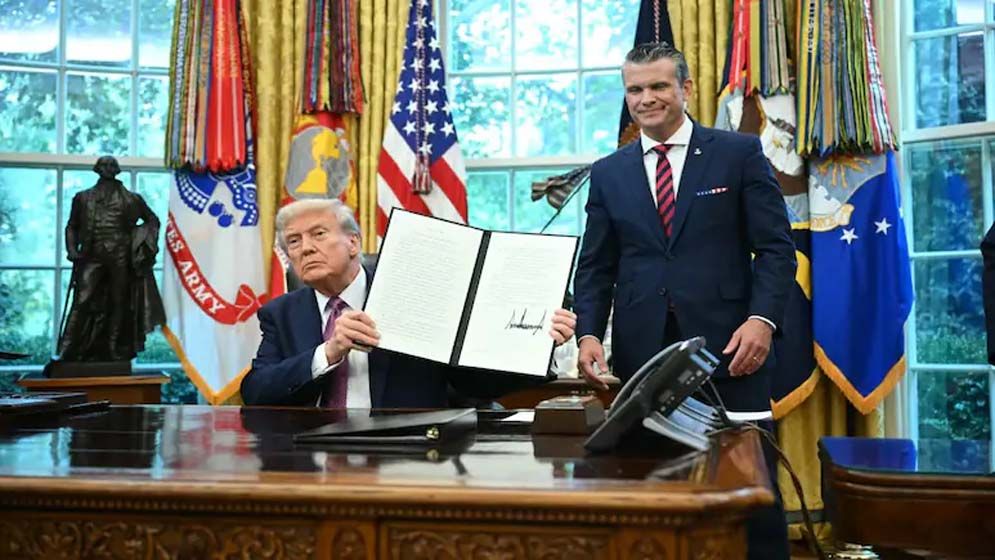 প্রতিরক্ষা মন্ত্রণালয়ের নাম 'যুদ্ধ মন্ত্রণালয়' করলেন ট্রাম্প