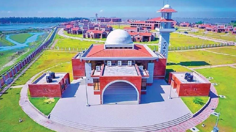 ভবন আছে কাজ নেই
