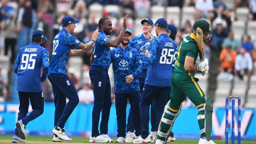 সিরিজ হারলেও ইংল্যান্ডের বিশ্ব রেকর্ড