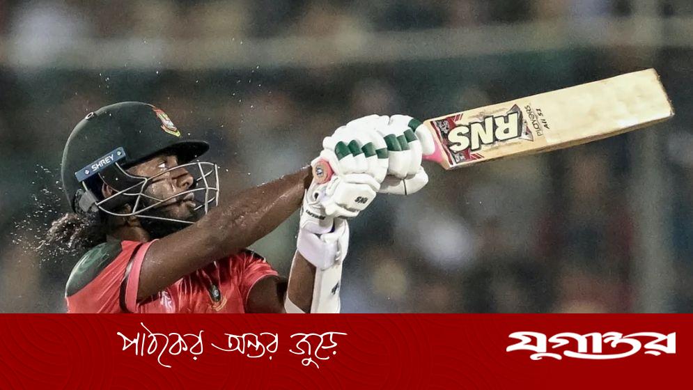 আকাশ চোপড়ার সেই খোঁচার ‘জবাবে’ কী বললেন জাকের?