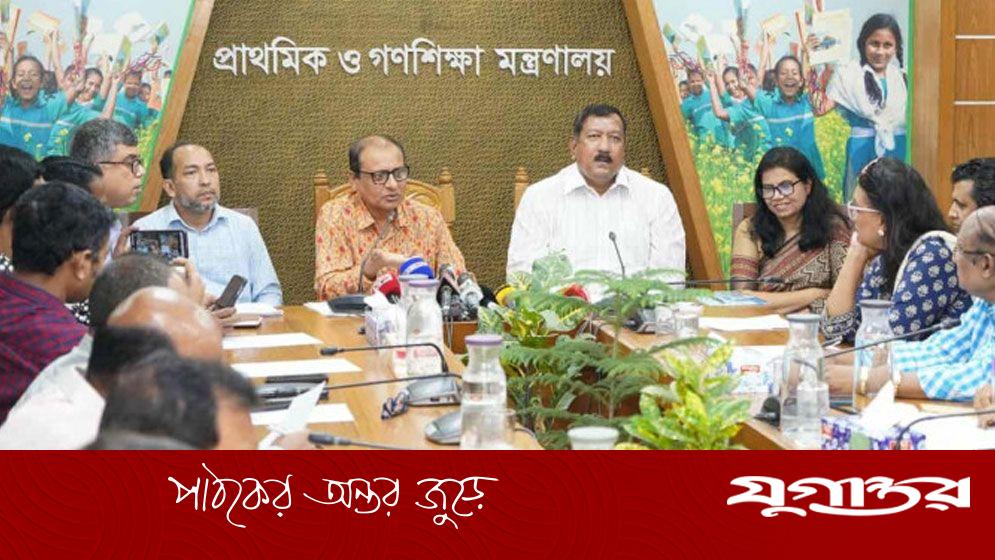 সাপ্তাহিক বন্ধ একদিন করার প্রশ্নে যা বললেন উপদেষ্টা