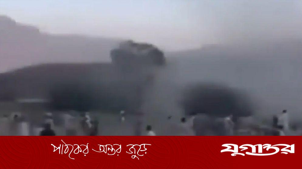 পাকিস্তানে ক্রিকেট ম্যাচ চলাকালে স্টেডিয়ামে বিস্ফোরণ, নিহত ১