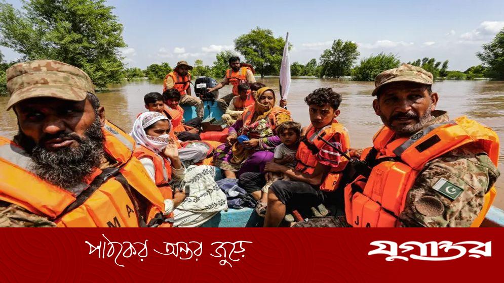 পাকিস্তানে উদ্ধারকারী নৌকা ডুবে নিহত ৫