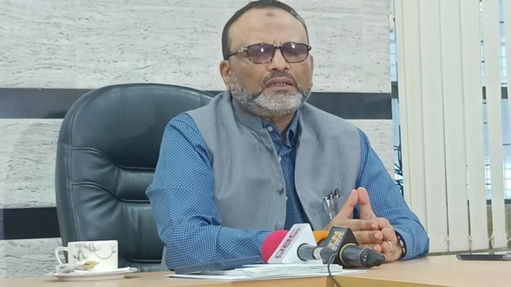 ঢাকা বিশ্ববিদ্যালয়ের উপাচার্য অধ্যাপক ড. নিয়াজ আহমেদ খান। ফাইল ছবি