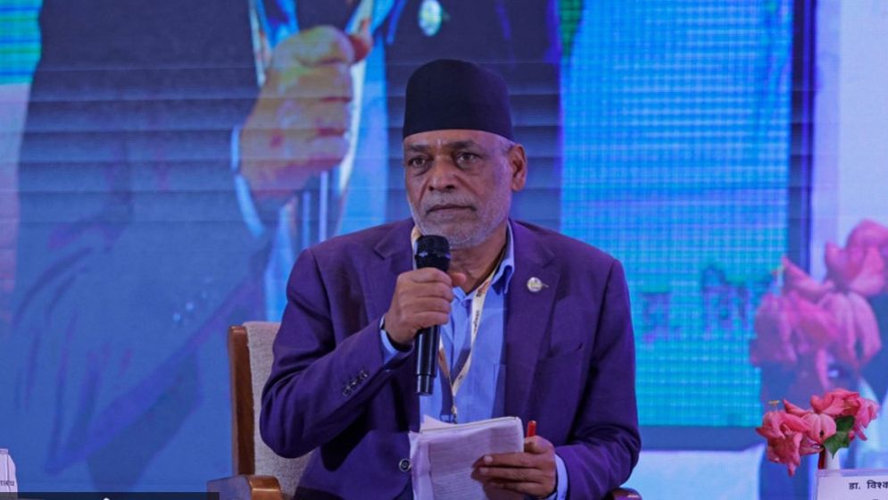 সরকারের বিরুদ্ধে গিয়ে এবার কৃষিমন্ত্রীর পদত্যাগ