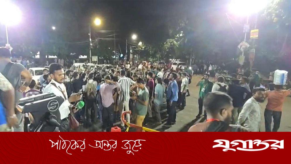 ডাকসুর ভোট ঘিরে থমথমে ঢাবি, ছাত্রদল-শিবিরের বাগবিতণ্ডা