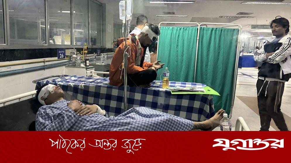 বিক্ষোভে উত্তাল নেপাল, হাসপাতালে রক্তের তীব্র সংকট