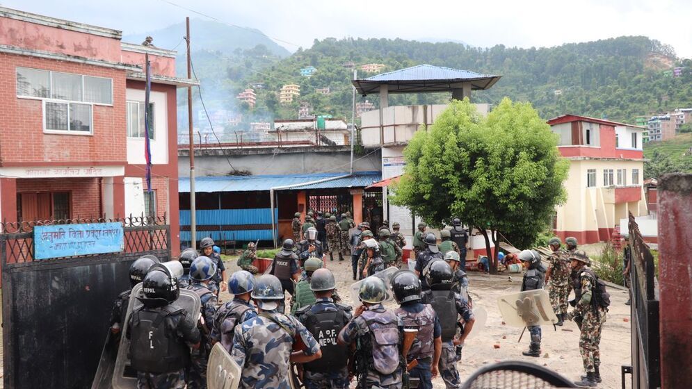 নেপালে কারাগারে বন্দিদের পালানোর চেষ্টা, সেনার গুলিতে ২ জন নিহত