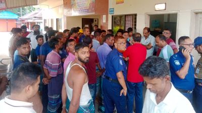 রেল কর্মকর্তাকে মারধরের অভিযোগে বিএনপি নেতা আটক