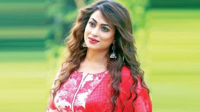 সবকিছু বিলিয়ে দেওয়া উচিত নয়: পপি