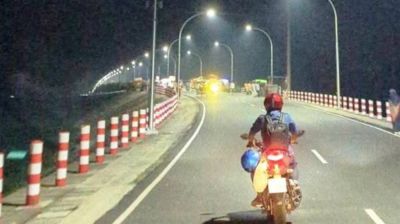 ১৯ দিন পর মওলানা ভাসানী সেতুতে আলো জ্বলে উঠল