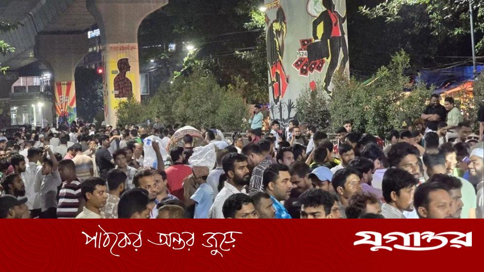 শাহবাগে চলছে শিবিরের বিজয় মিছিলের প্রস্তুতি