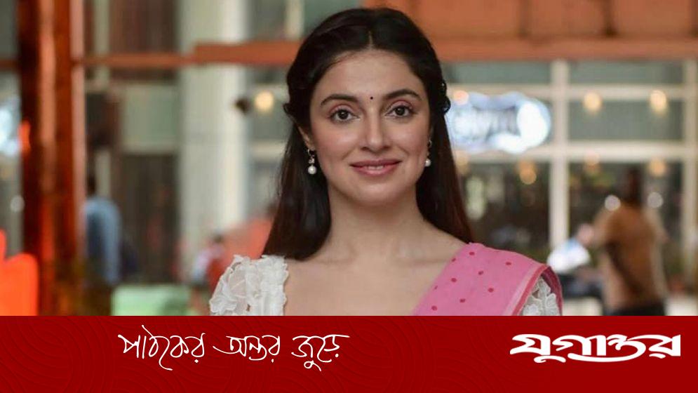মুম্বাইয়ের বস্তিতে থাকছেন অভিনেত্রী দিব্যা, কিন্তু কেন?
