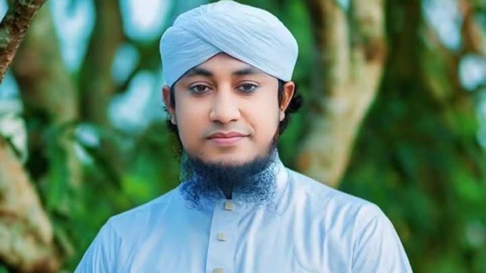 আলোচিত বক্তা তাহেরীর নামে মামলা