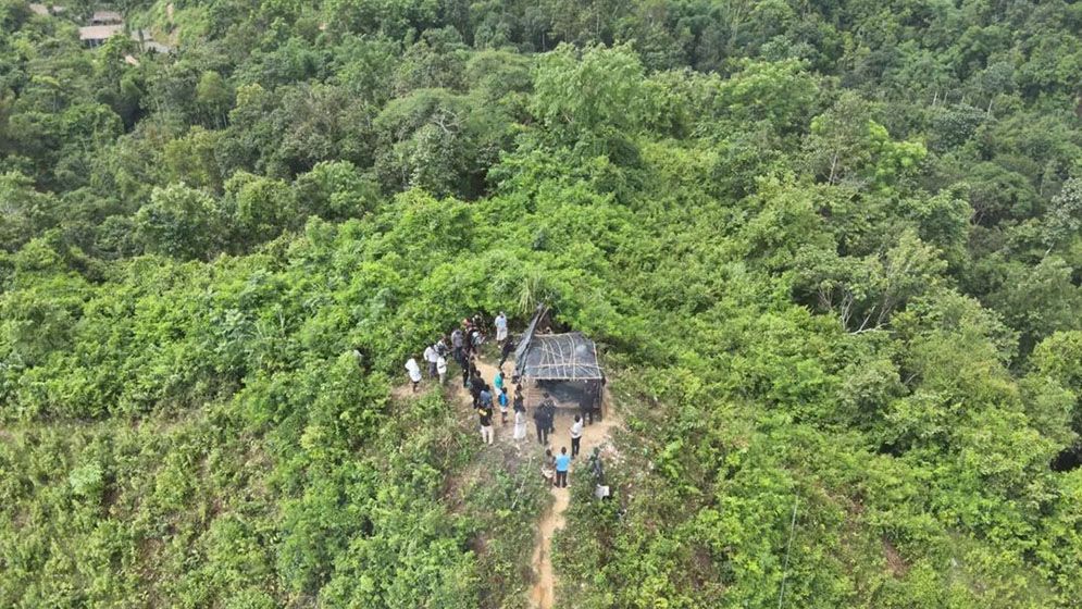 পুলিশের ওপর গুলির পরদিন পাহাড়ে চিরুনি অভিযান