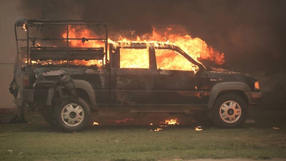 বিদ্রোহে বিধ্বস্ত নেপাল, দেখুন ছবিতে
