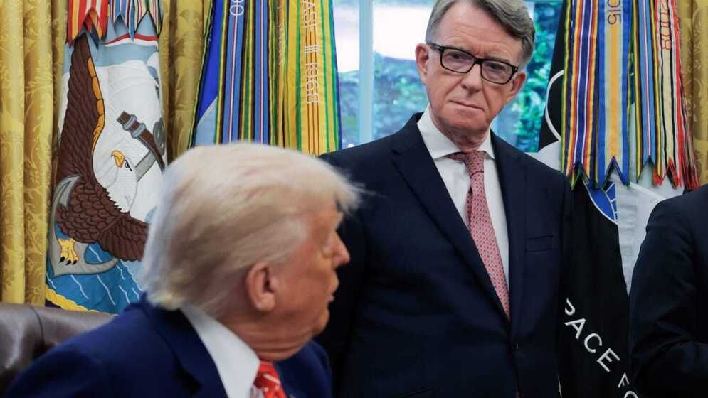 যুক্তরাষ্ট্রে নিযুক্ত রাষ্ট্রদূতকে বরখাস্ত করলেন স্টারমার