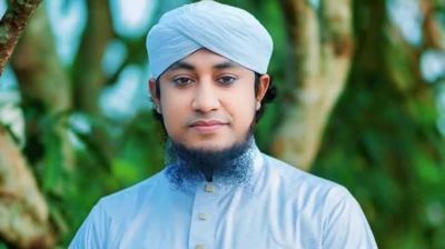 আলোচিত বক্তা তাহেরীর নামে মামলা