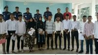 ১২০ টাকায় ১৩ জনের পুলিশে চাকরি