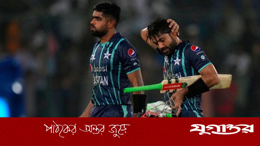 টি–টোয়েন্টি দলে বাবরকে চাইছেন তিনি