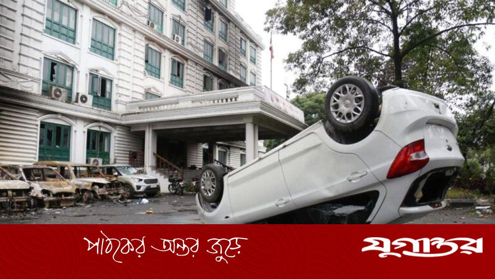 বিদ্রোহে বিধ্বস্ত নেপাল, দেখুন ছবিতে
