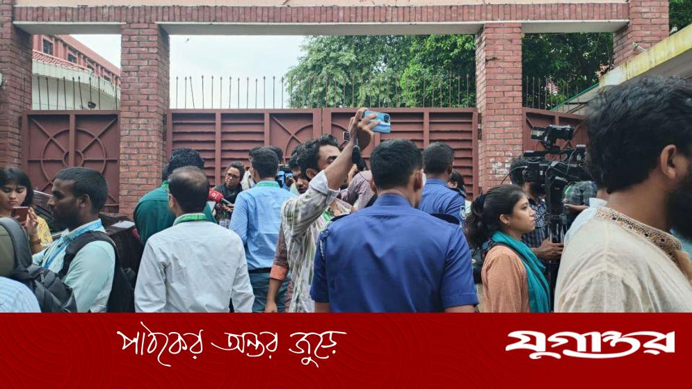 জাকসু নির্বাচন: বন্ধ রয়েছে ফজিলাতুন্নেছা হলের ভোটগ্রহণ