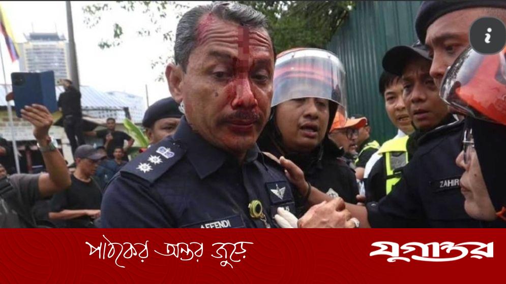 মালয়েশিয়ায় পুলিশের ওপর হামলায় ক্ষুব্ধ স্বরাষ্ট্রমন্ত্রী