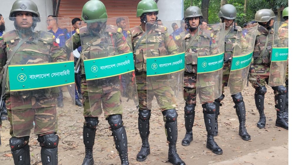 নুরাল পাগলার বাড়িসহ শহরে নিরাপত্তা জোরদার