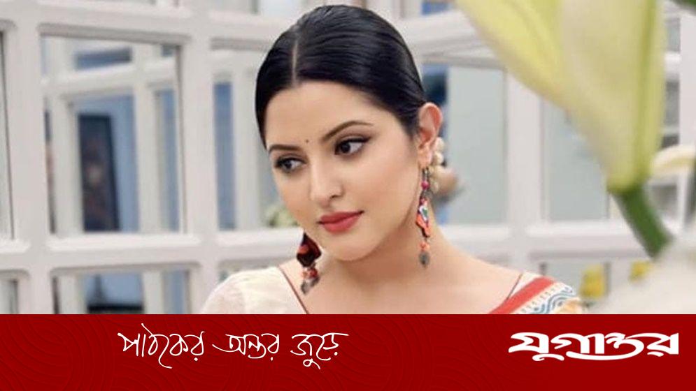 পরীমনির বিরুদ্ধে ব্যবসায়ী নাছিরের মামলা চলতে বাধা নেই