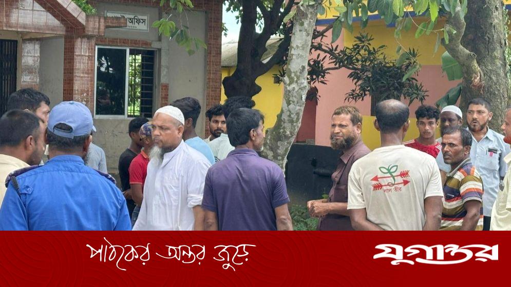 তানোরে ভূমিদস্যু  আ.লীগ নেতা গ্রেফতার
