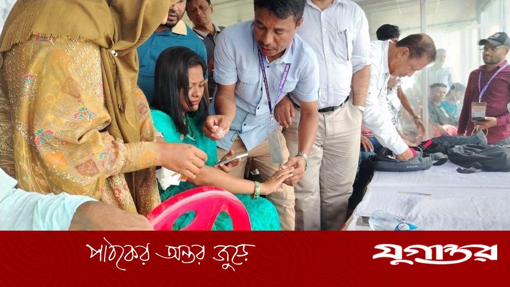 ফুটবল খেলায় দর্শক-আইনশৃঙ্খলা বাহিনীর সংঘর্ষ, ইউএনওসহ আহত ২০