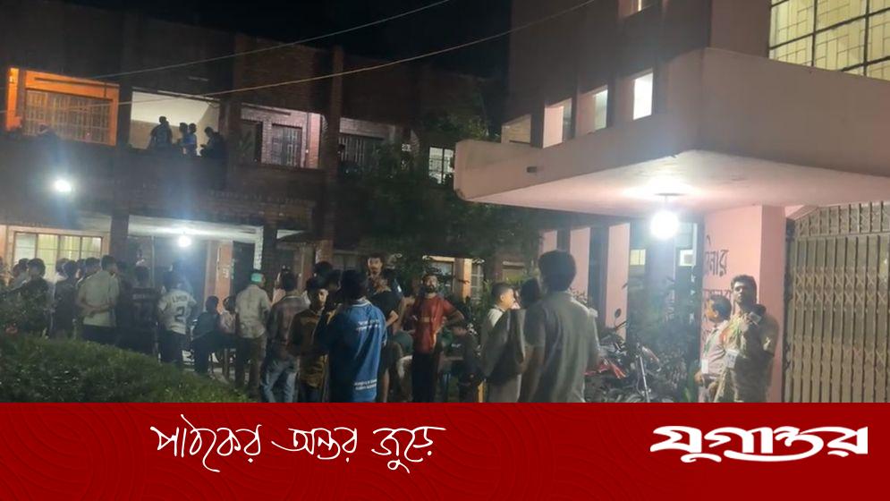 জাকসু নির্বাচন: কেন্দ্রীয় সংসদের ভোট গণনা চলছে