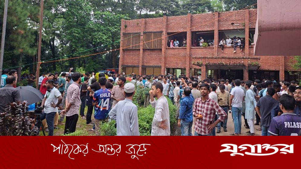 ‘পদত্যাগ গণতন্ত্রবিরোধী আচরণ’