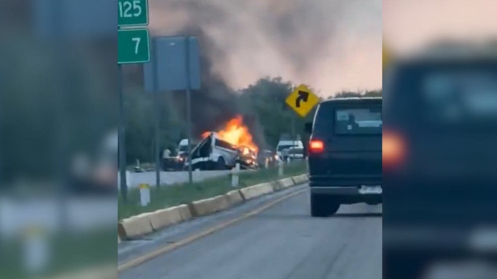 মেক্সিকোয় সড়ক দুর্ঘটনায় নিহত ১৫