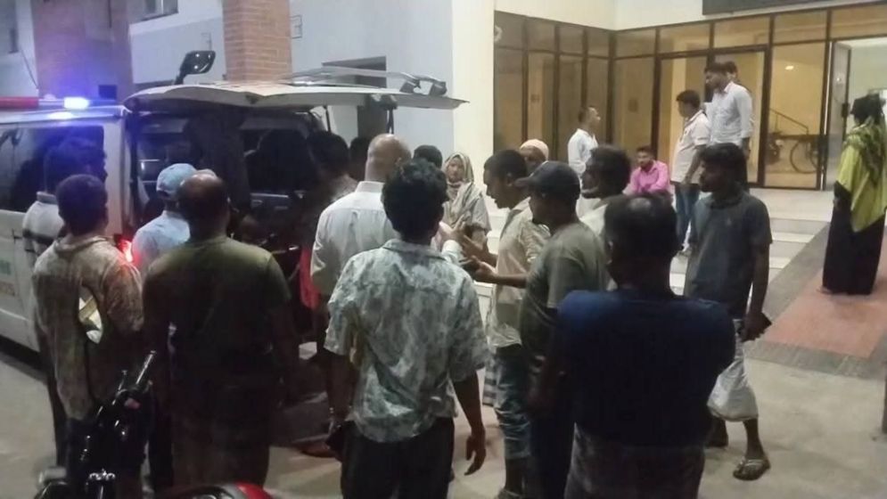 মোটরসাইকেলের ধাক্কায় প্রাণ গেল স্কুলছাত্রের