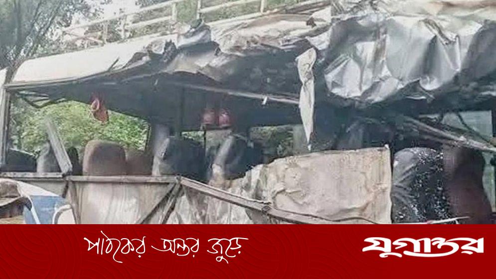 নাইজেরিয়ায় বিয়ের বাস নদীতে পড়ে নিহত ১৯