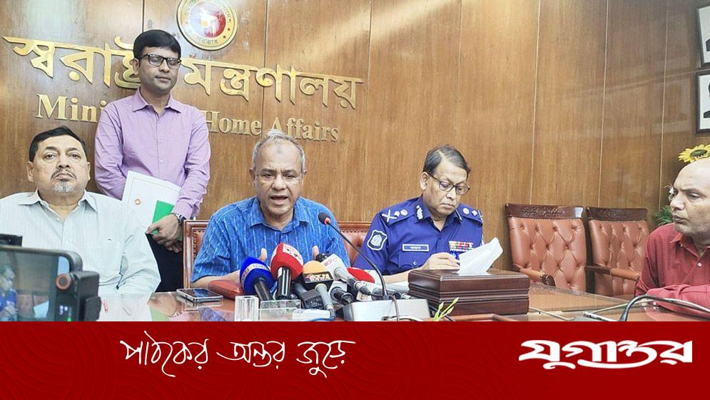 ভাঙ্গায় অবরোধ বিকালের মধ্যে তুলে না নিলে আইনি ব্যবস্থা: স্বরাষ্ট্র উপদেষ্টা