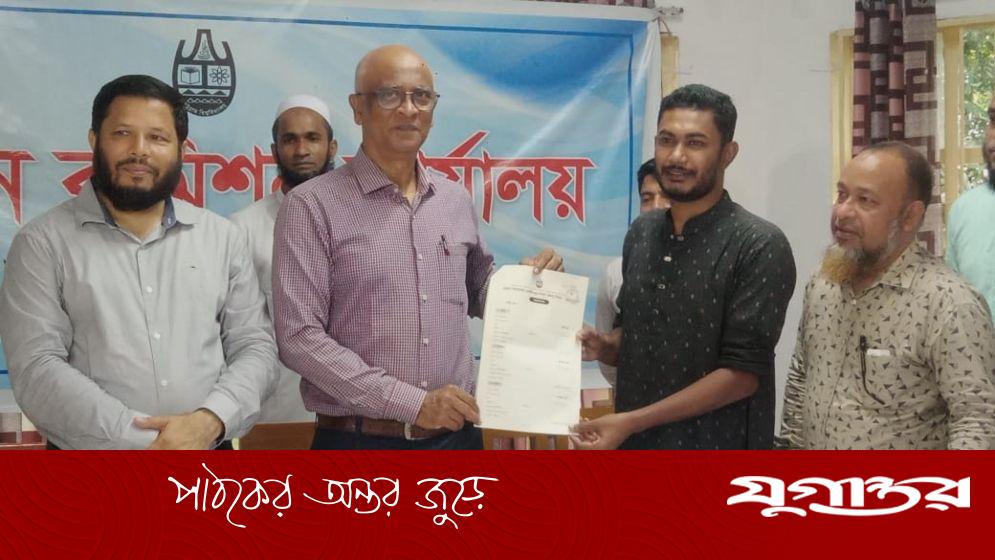 ভিপি পদে প্রথম মনোনয়ন নিলেন হাবিবুর