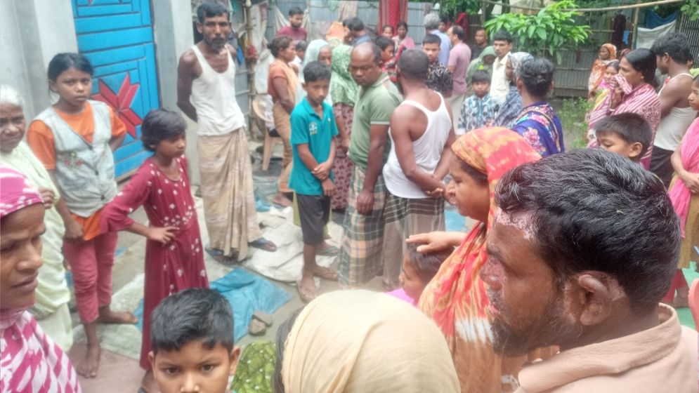 ৬ মাসের শিশুকে গলাকেটে হত্যা, ঘাতক মা আটক