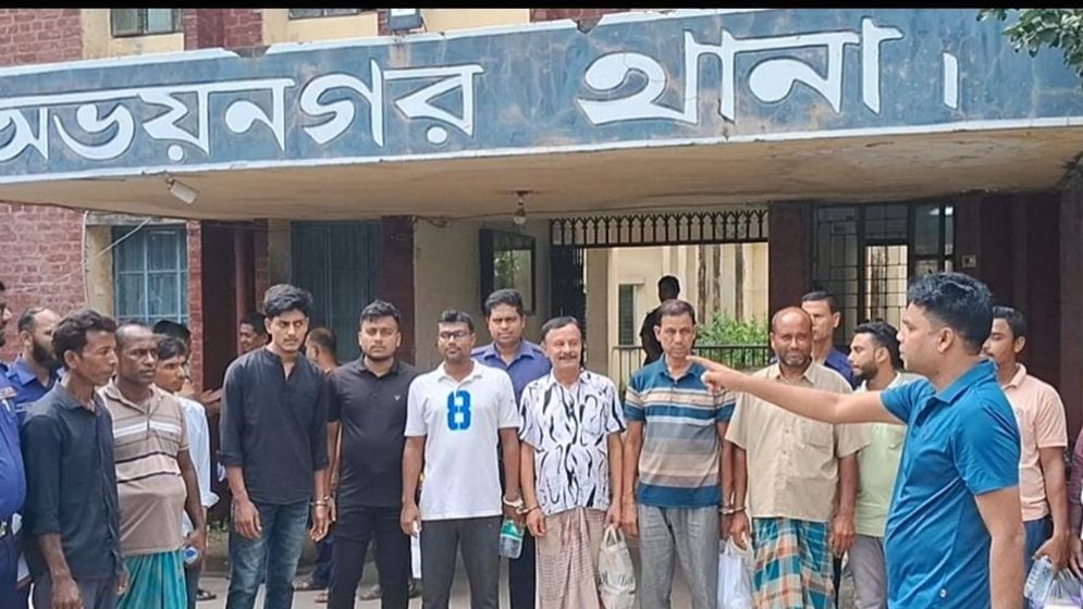 অভয়নগরে আওয়ামী লীগের  ১১ নেতাকর্মী গ্রেফতার