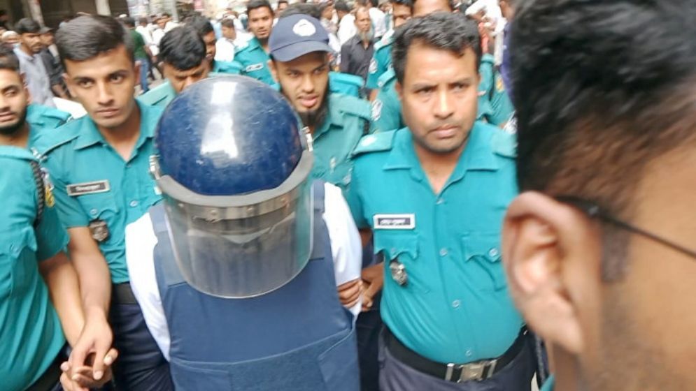 নতুন সরকার গঠনই ছিল তার টার্গেট