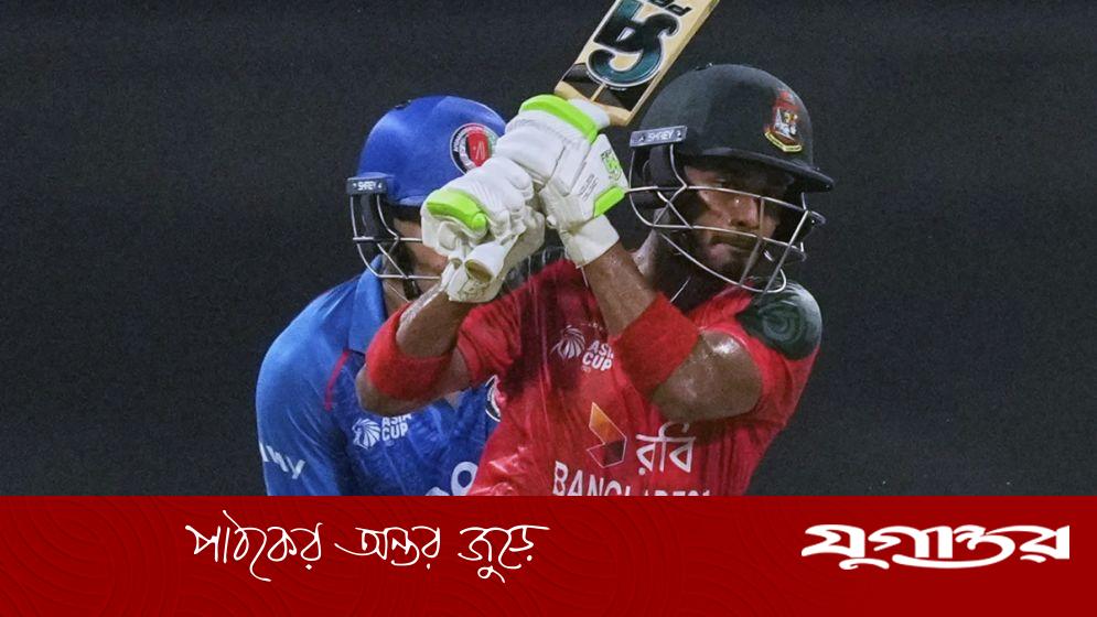 ব্যাটিং তাণ্ডব চালিয়ে তানজিদের ফিফটি