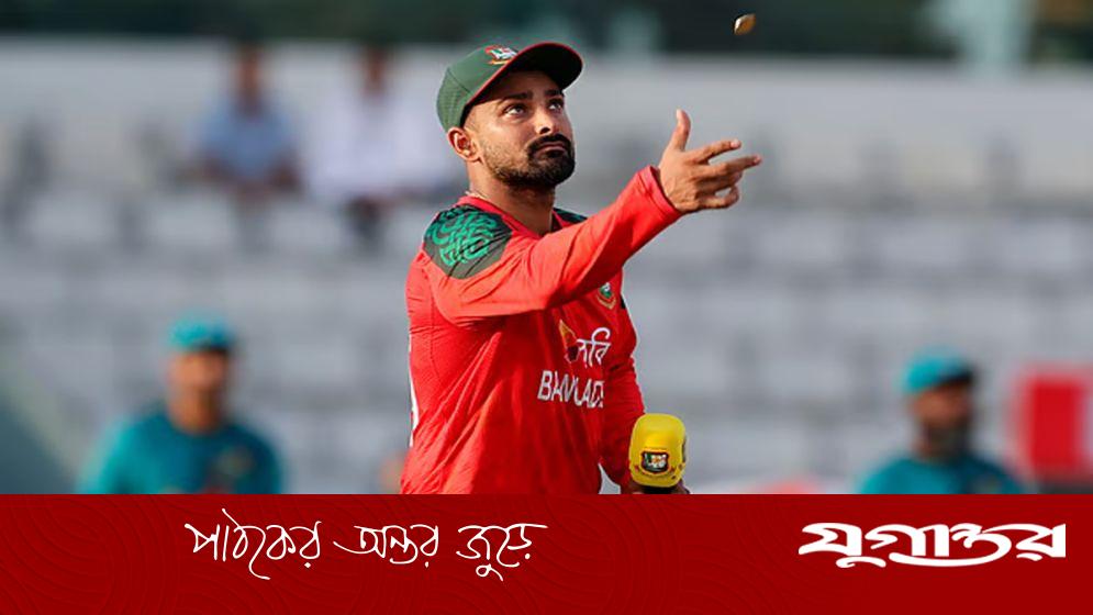বাঁচা-মরার লড়াইয়ে টস জিতে ব্যাটিংয়ে বাংলাদেশ