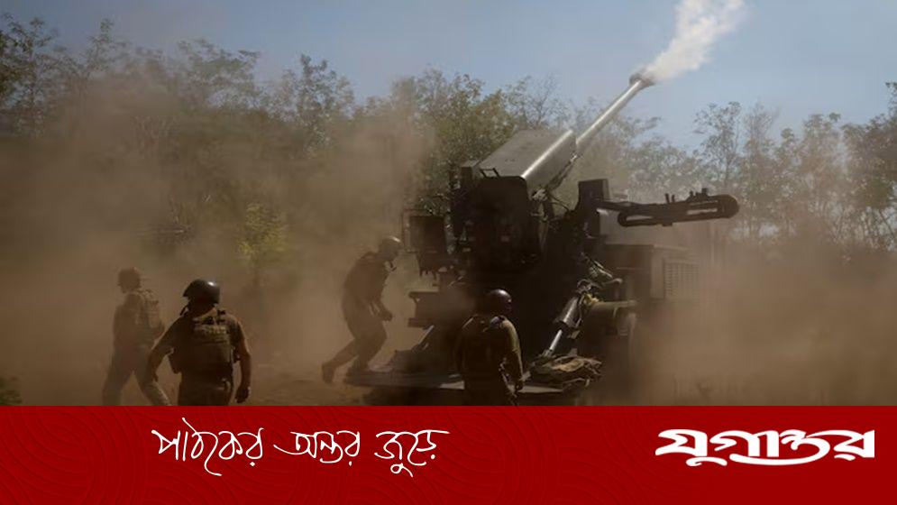 প্রথমবারের মতো ইউক্রেনে অস্ত্র পাঠানোর অনুমতি দিলেন ট্রাম্প